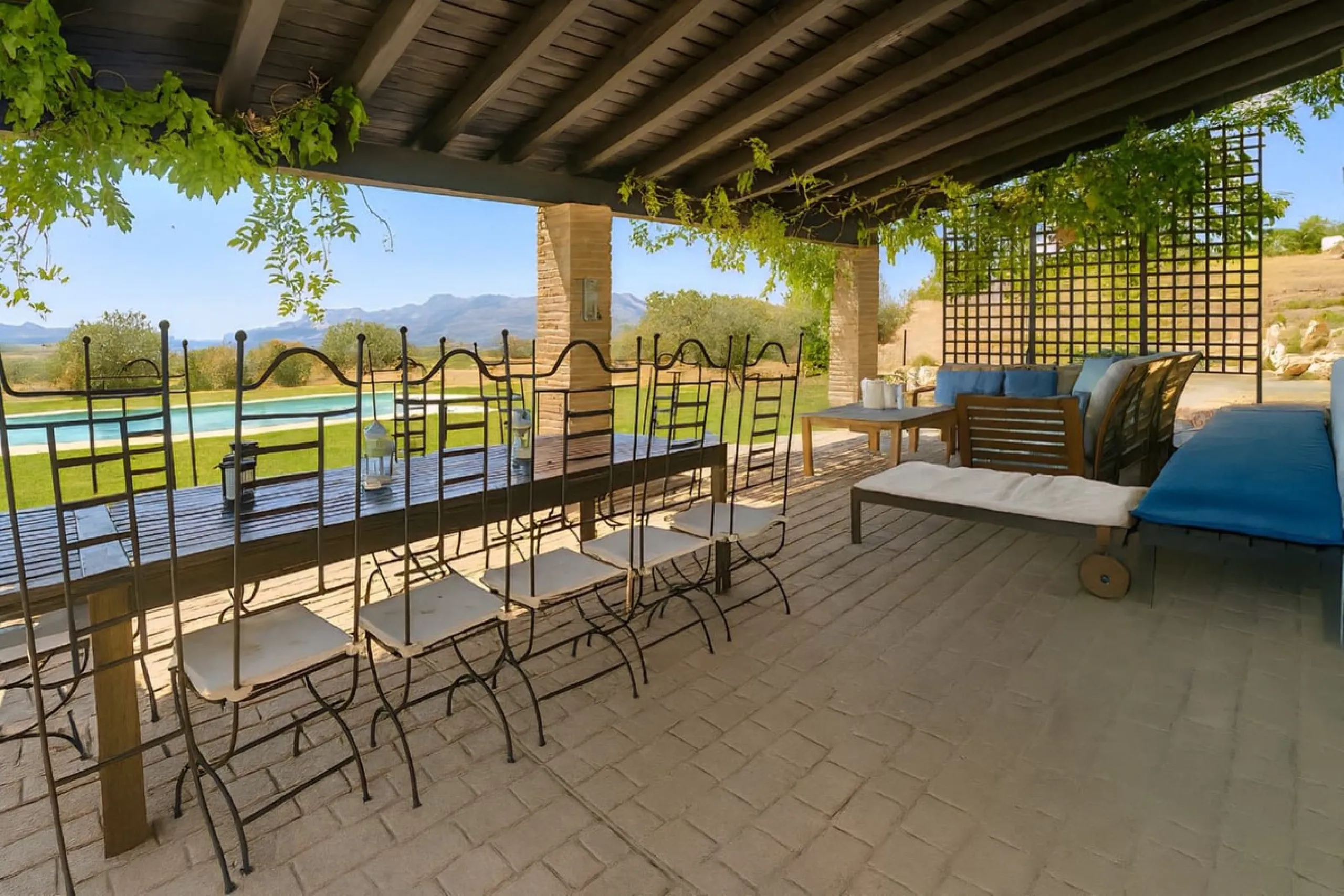 Renovated country house with pool, vineyard & panoramic views – Ronda, Fuente la Higuera