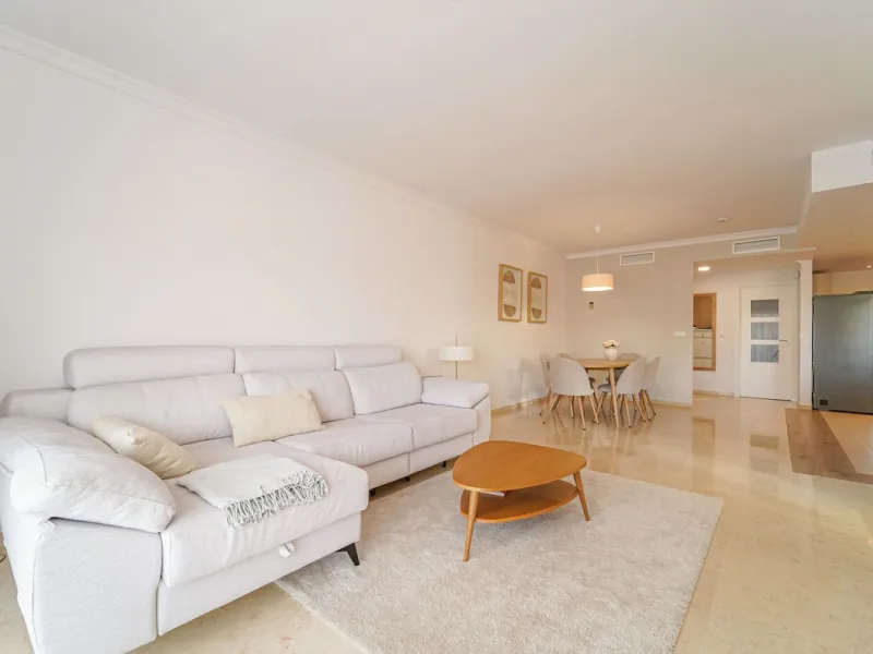 Discover the charm of coastal living in this recently renovated, lightly used 170 m² apartment located in the quiet neighborhood of Elviria, Marbella. Ideal for those seeking comfort, this cozy home offers a spacious and bright living room, three cozy bed