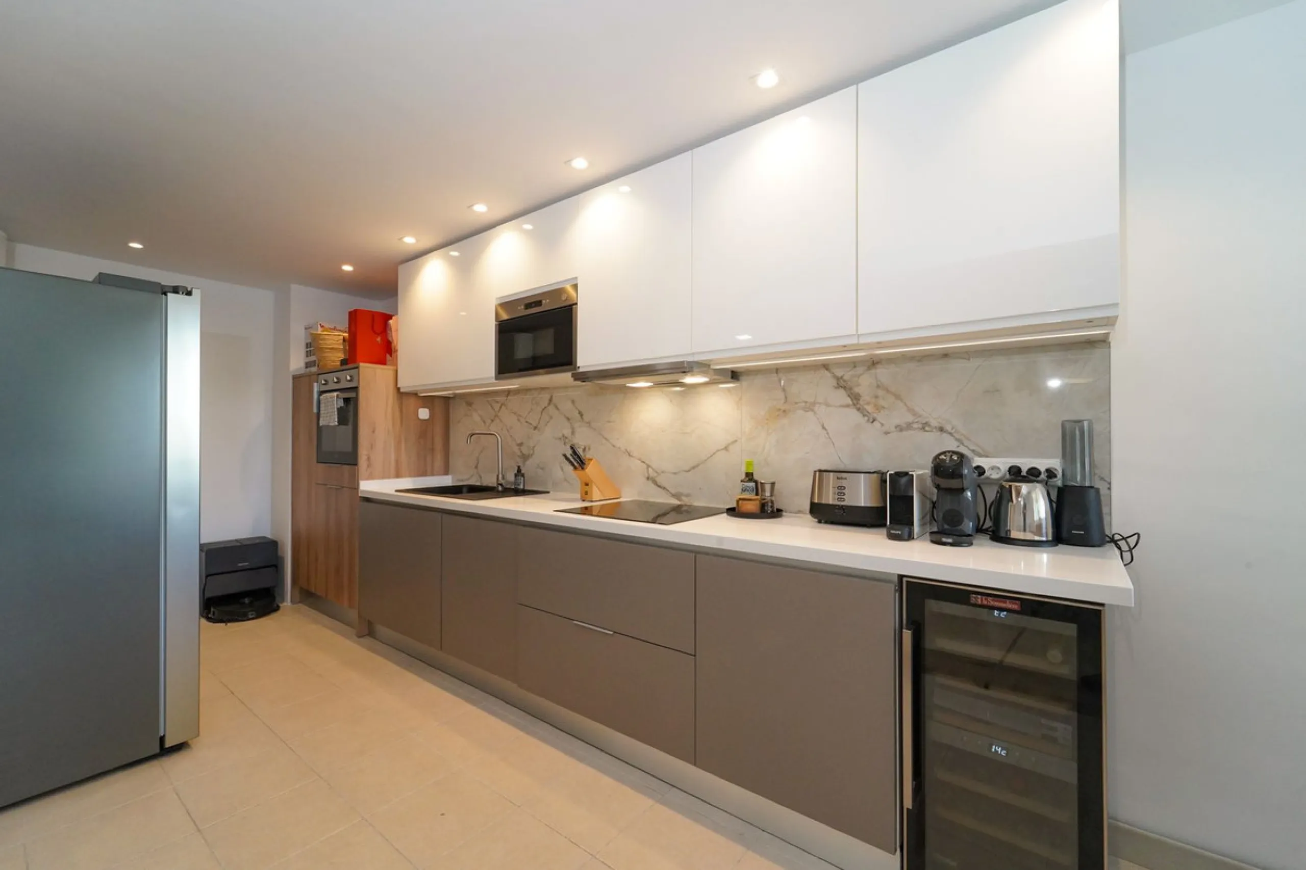 Apartment - Ground Floor Apartment в продаже в Marbella, Málaga. В доме 3 спален и 2 ванных комнат. Площадь дома 155 м²