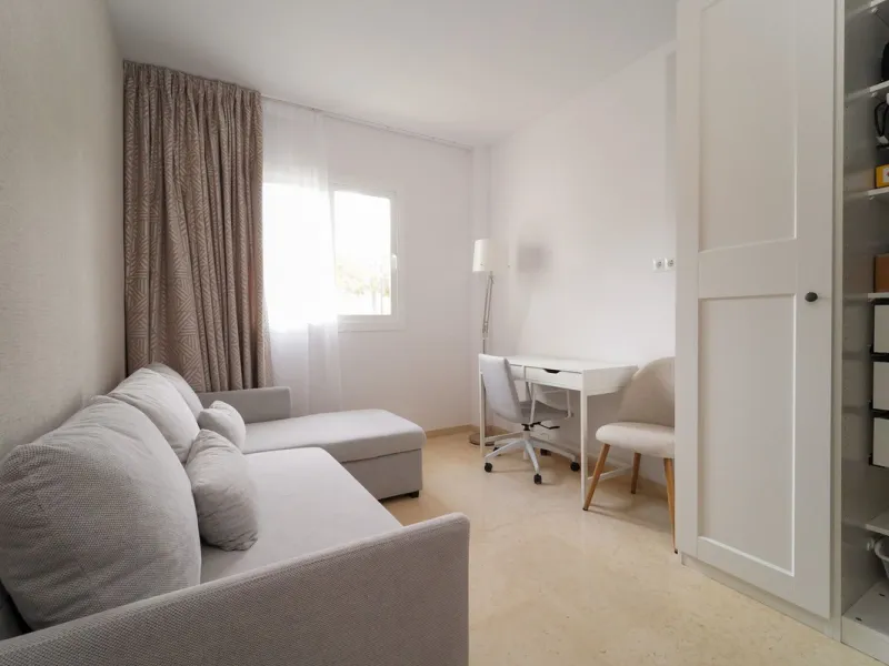 Apartment - Ground Floor Apartment в продаже в Marbella, Málaga. В доме 3 спален и 2 ванных комнат. Площадь дома 155 м²