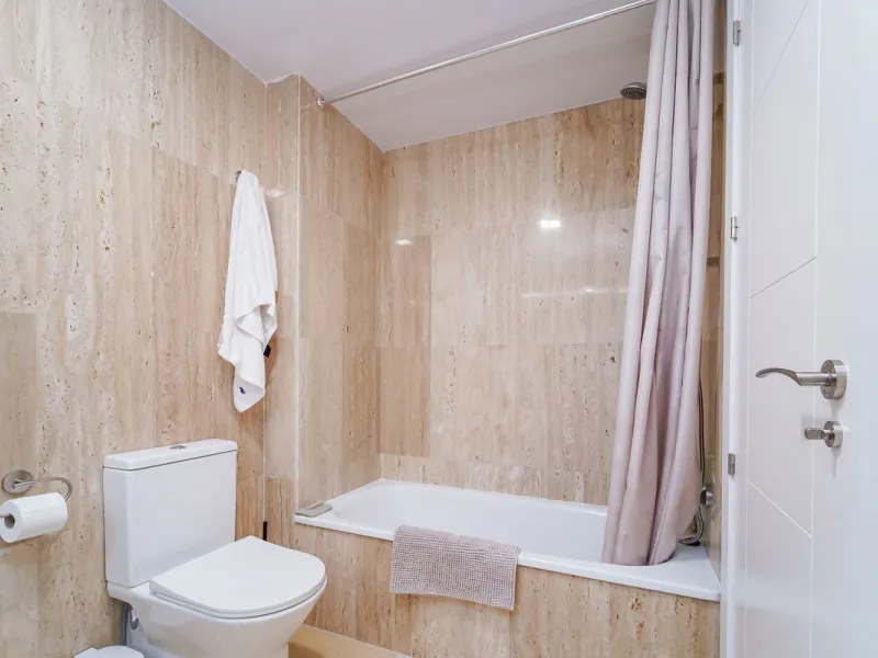 Apartment - Ground Floor Apartment в продаже в Marbella, Málaga. В доме 3 спален и 2 ванных комнат. Площадь дома 155 м²