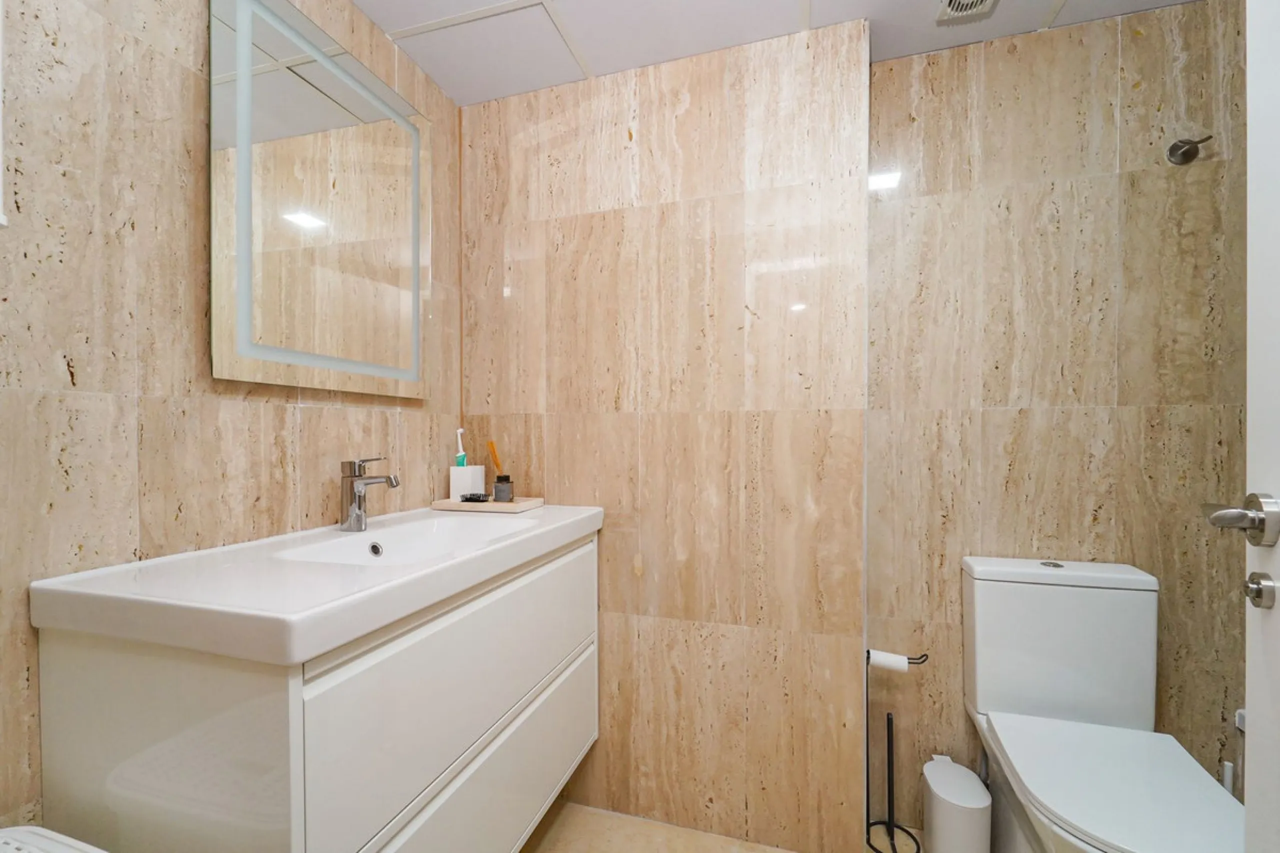 Apartment - Ground Floor Apartment в продаже в Marbella, Málaga. В доме 3 спален и 2 ванных комнат. Площадь дома 155 м²