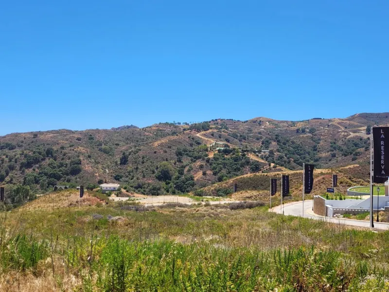 Plot - Residential Plot в продаже в Mijas, Málaga. Площадь участка 1400 м²