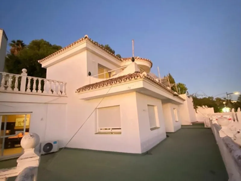 Charming Mediterranean Villa with Panoramic Sea Views