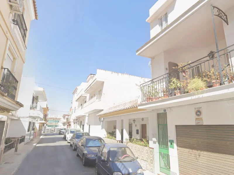 Plot - Residential Plot в продаже в Mijas, Málaga. Площадь дома 958 м². Площадь участка 230 м²