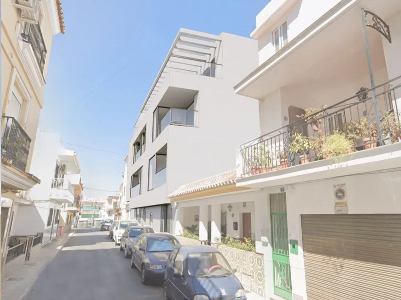 Plot - Residential Plot в продаже в Mijas, Málaga. Площадь дома 958 м². Площадь участка 230 м²