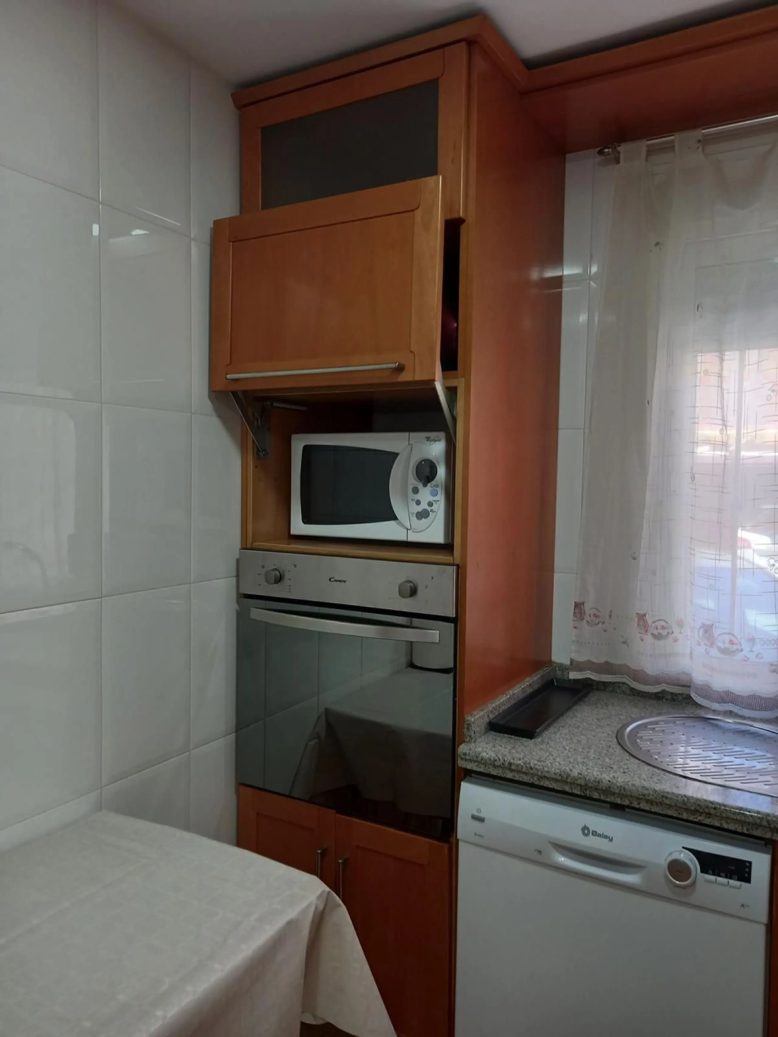 House - Townhouse в продаже в Estepona, Málaga. В доме 3 спален и 3 ванных комнат. Площадь дома 145 м²