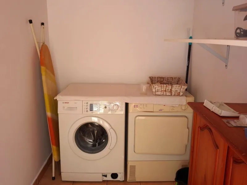 House - Townhouse в продаже в Estepona, Málaga. В доме 3 спален и 3 ванных комнат. Площадь дома 145 м²
