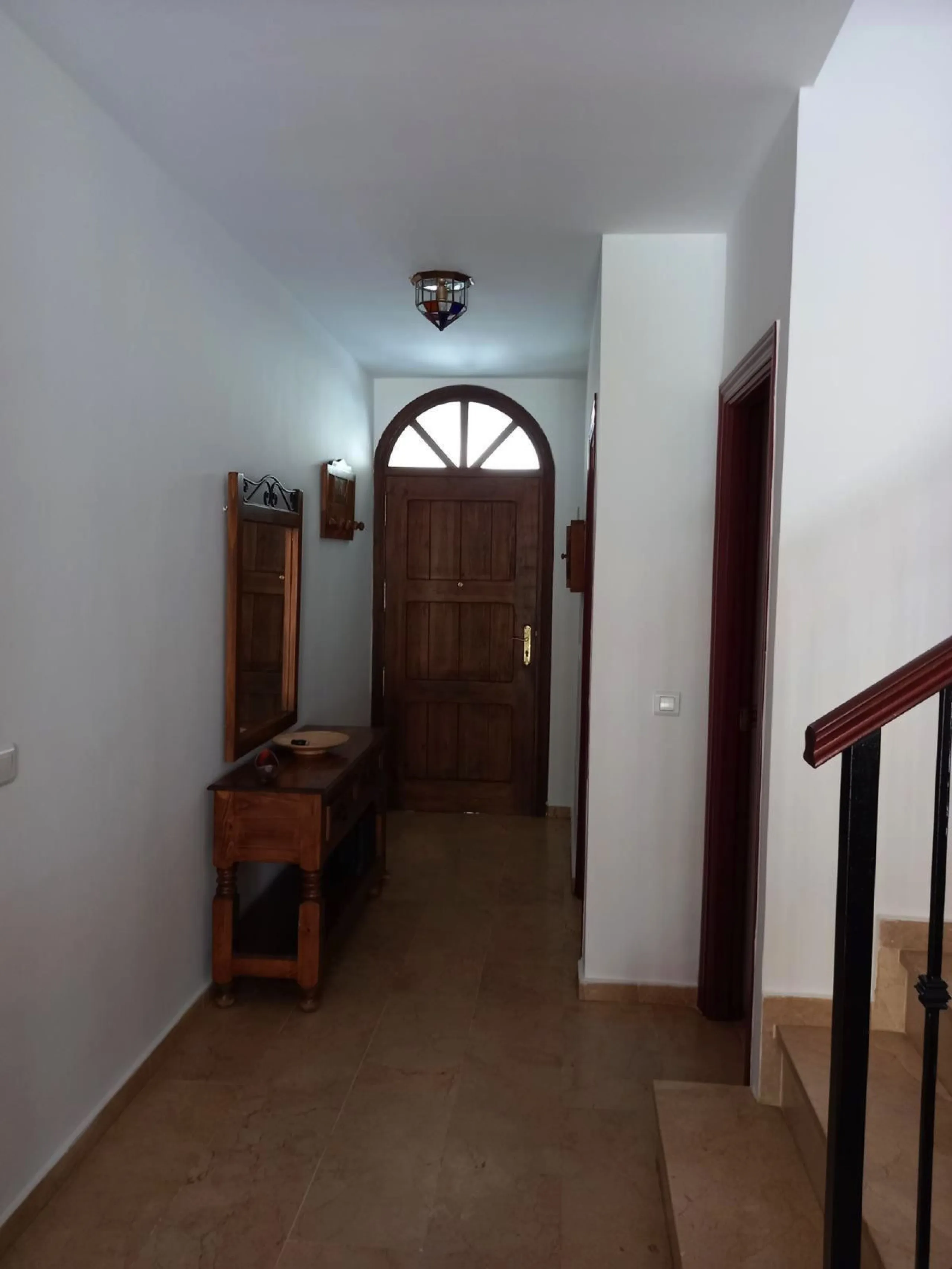 House - Townhouse в продаже в Estepona, Málaga. В доме 3 спален и 3 ванных комнат. Площадь дома 145 м²