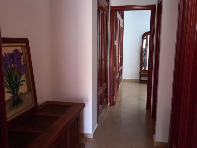 House - Townhouse в продаже в Estepona, Málaga. В доме 3 спален и 3 ванных комнат. Площадь дома 145 м²