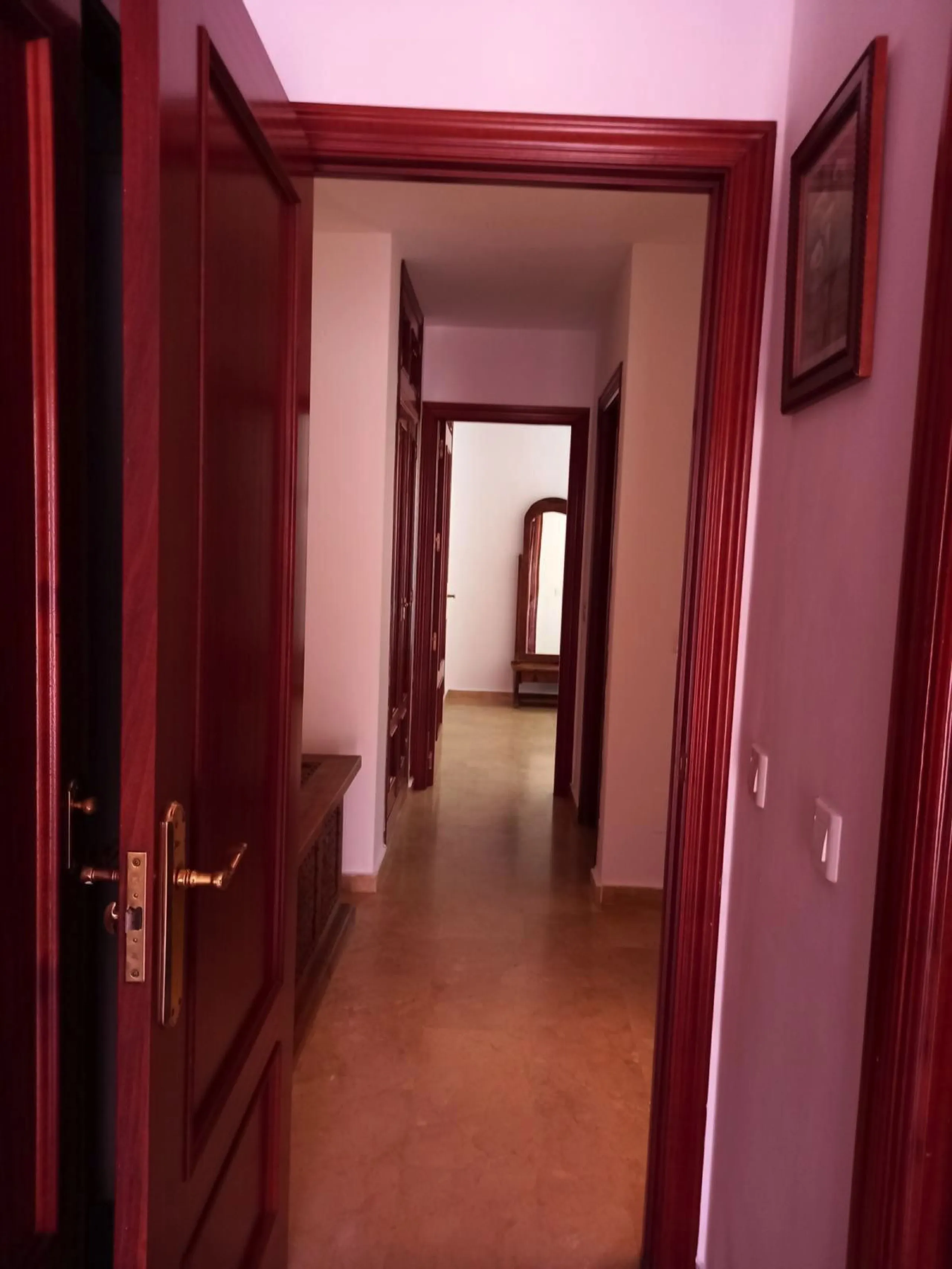 House - Townhouse в продаже в Estepona, Málaga. В доме 3 спален и 3 ванных комнат. Площадь дома 145 м²