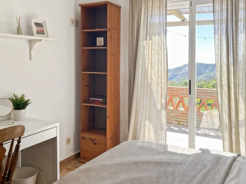 Peacefully located villa near Cómpeta offering 3 bedrooms, 2 bathrooms plus a separate tower studio with a large roof terrace. A rare blend of privacy, comfort and truly panoramic sea and mountain views.