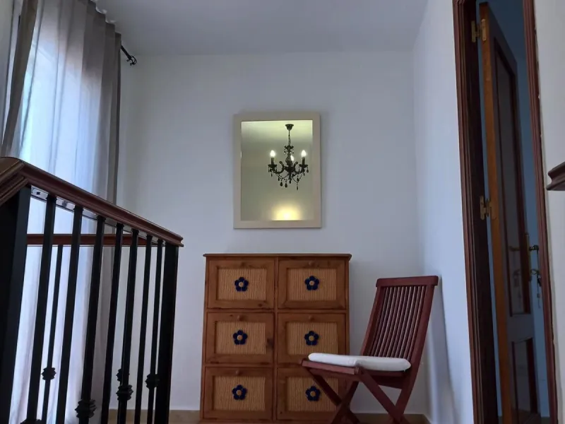 House - Townhouse в продаже в Estepona, Málaga. В доме 3 спален и 3 ванных комнат. Площадь дома 145 м²
