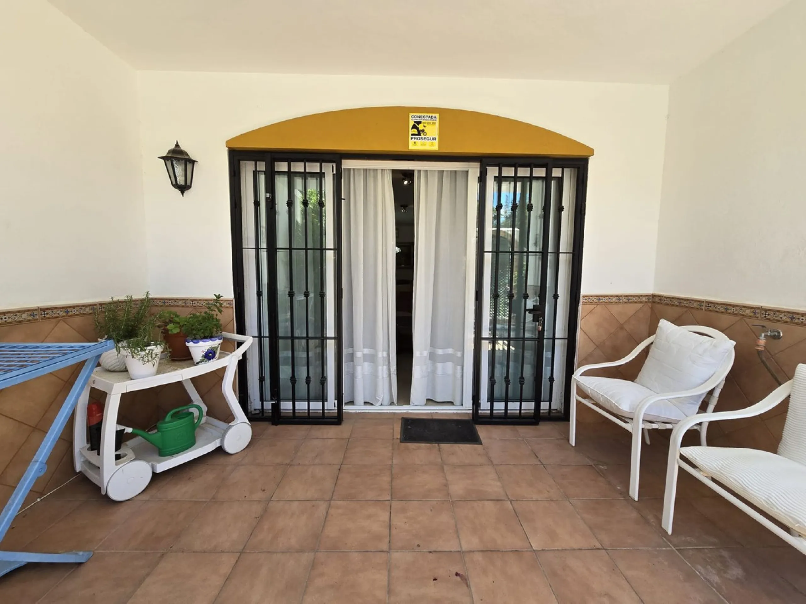 Apartment - Ground Floor Apartment в продаже в Marbella, Málaga. В доме 2 спален и 2 ванных комнат. Площадь дома 135 м²
