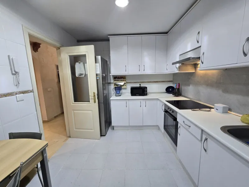 Apartment - Ground Floor Apartment в продаже в Marbella, Málaga. В доме 2 спален и 2 ванных комнат. Площадь дома 135 м²
