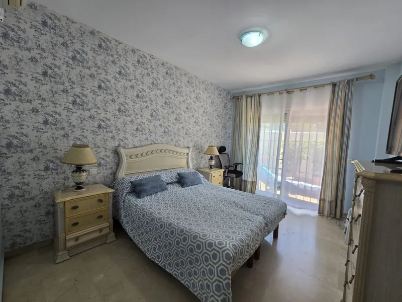 Apartment - Ground Floor Apartment в продаже в Marbella, Málaga. В доме 2 спален и 2 ванных комнат. Площадь дома 135 м²