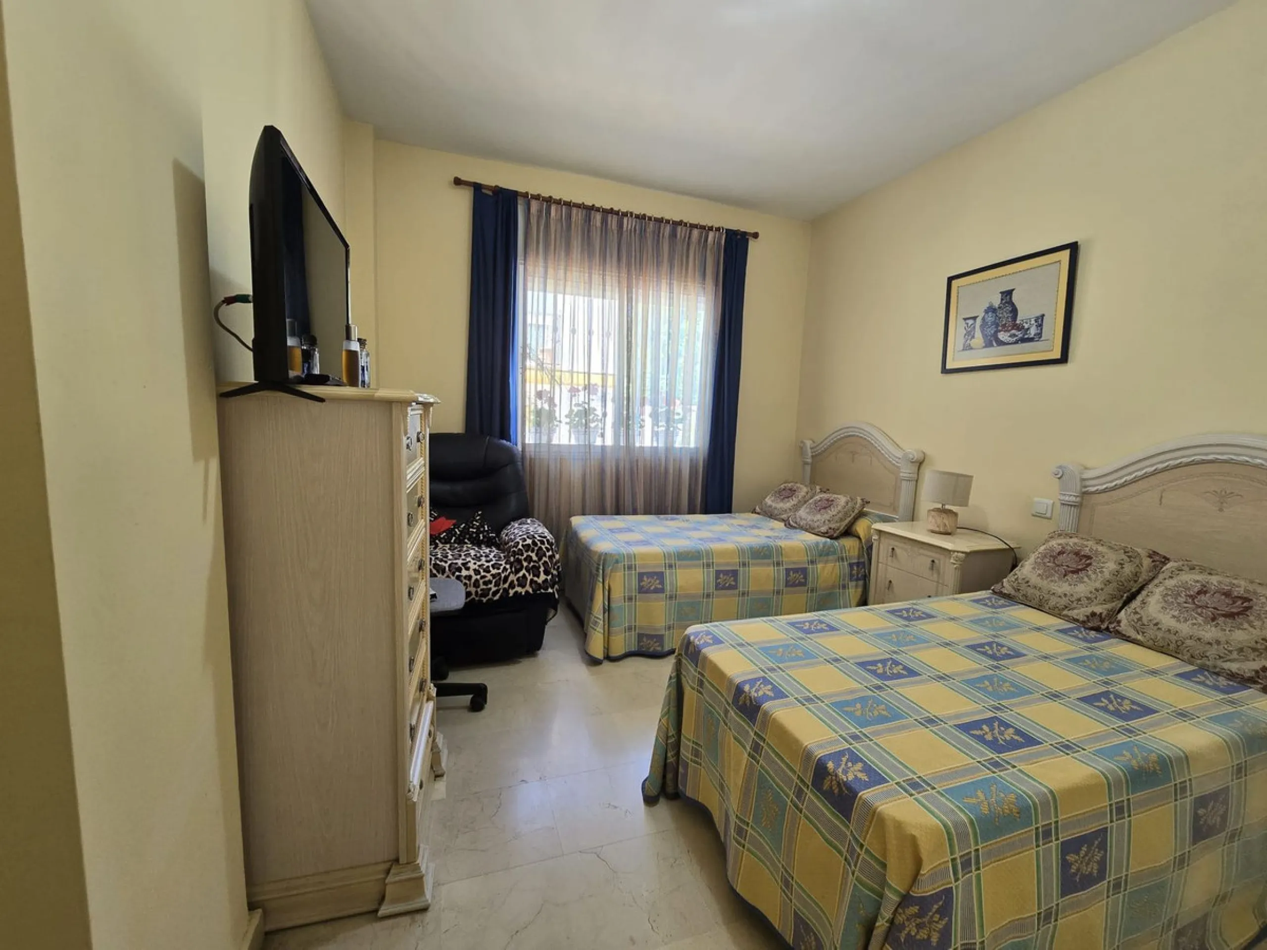Apartment - Ground Floor Apartment в продаже в Marbella, Málaga. В доме 2 спален и 2 ванных комнат. Площадь дома 135 м²