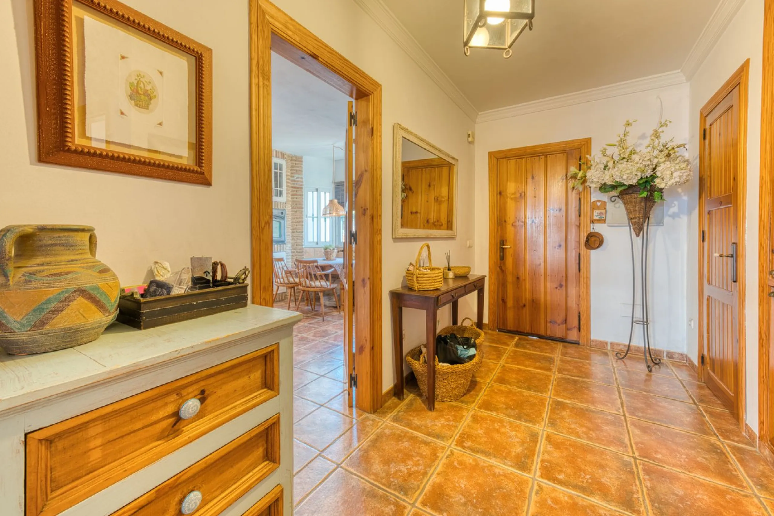Welcome to this beautiful family home in Los Boliches! This property perfectly combines comfort, style, and location.