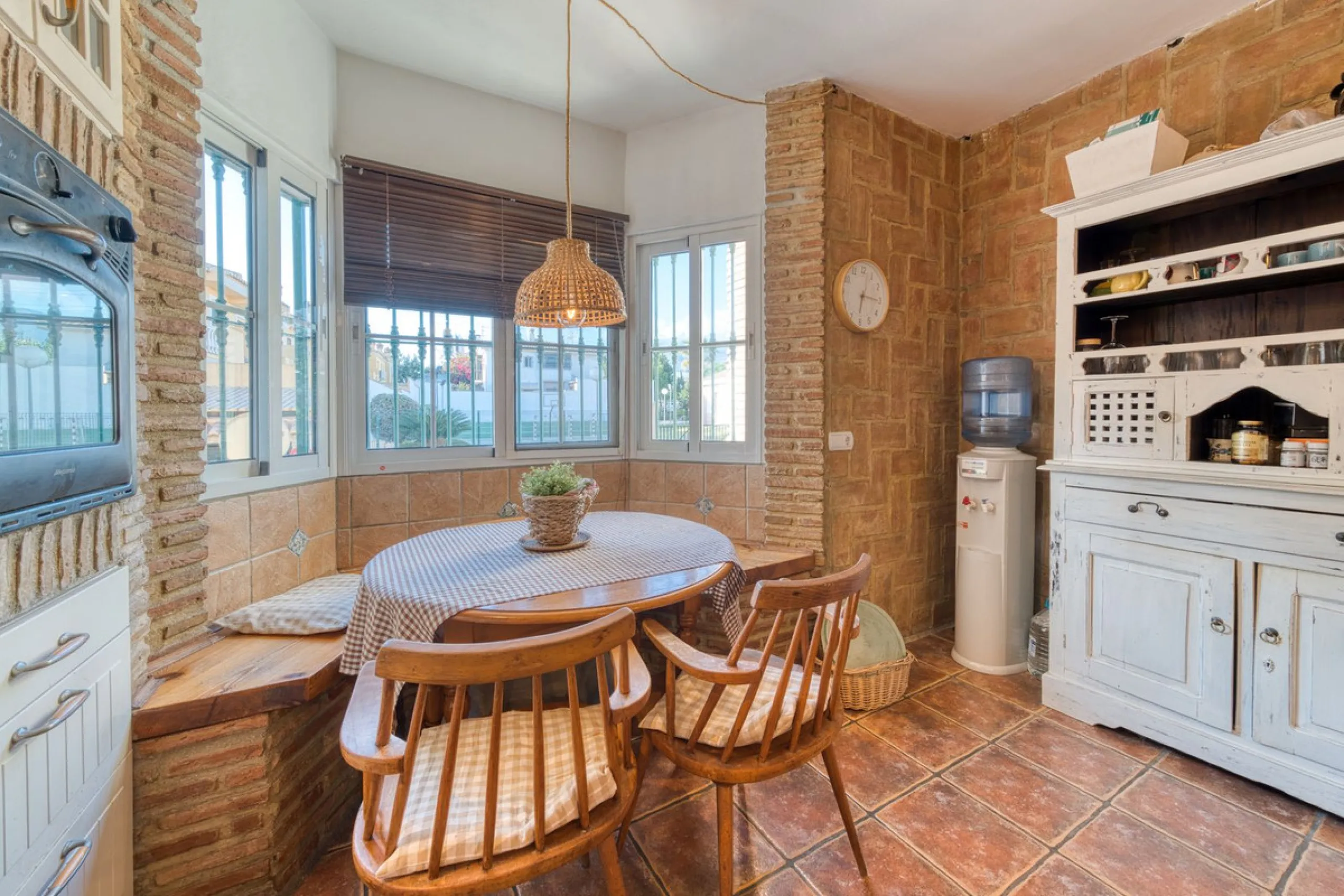 Welcome to this beautiful family home in Los Boliches! This property perfectly combines comfort, style, and location.