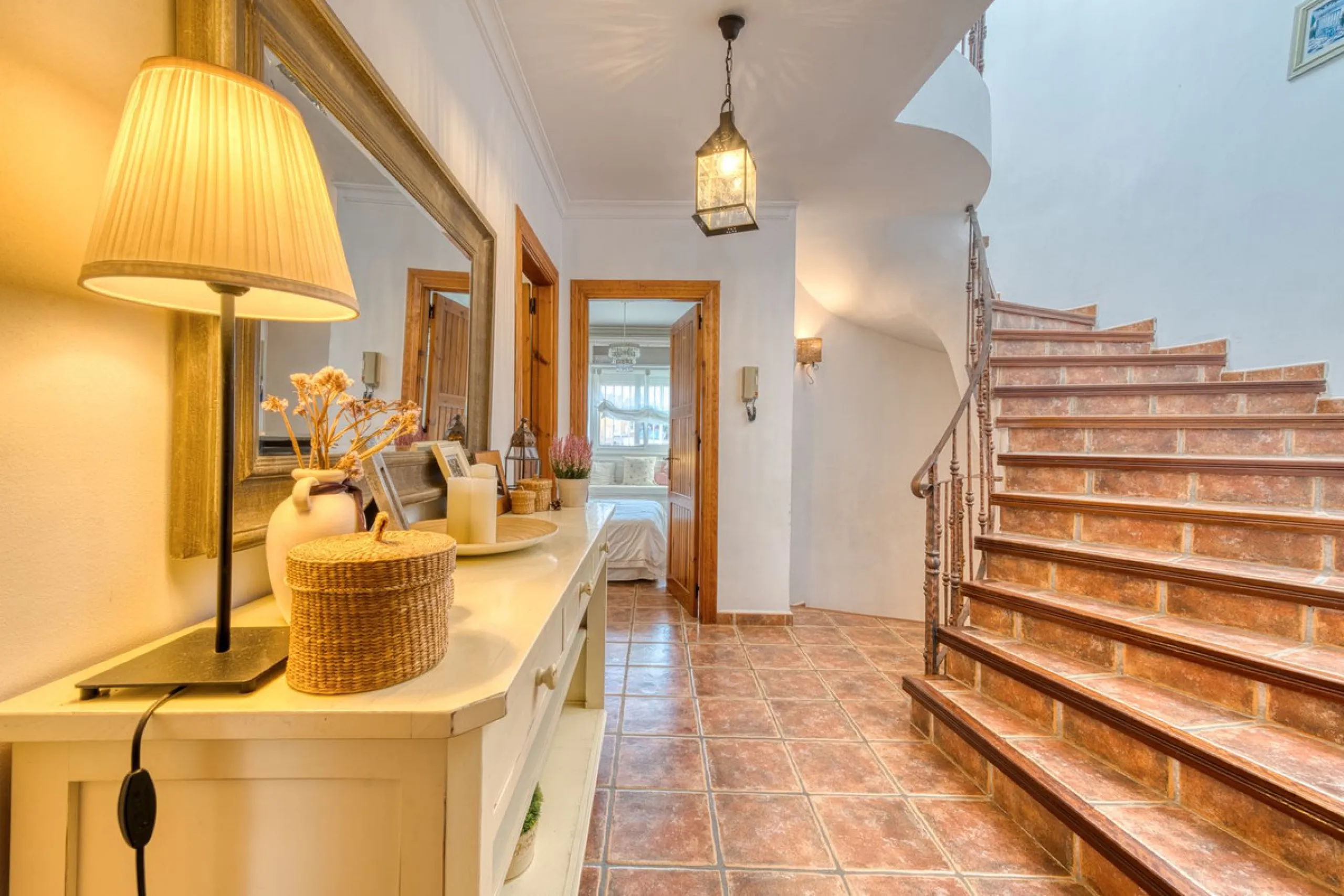 Welcome to this beautiful family home in Los Boliches! This property perfectly combines comfort, style, and location.