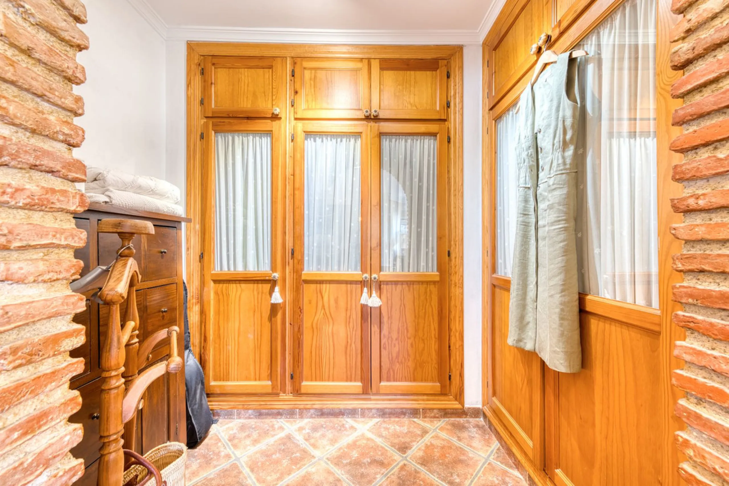 Welcome to this beautiful family home in Los Boliches! This property perfectly combines comfort, style, and location.