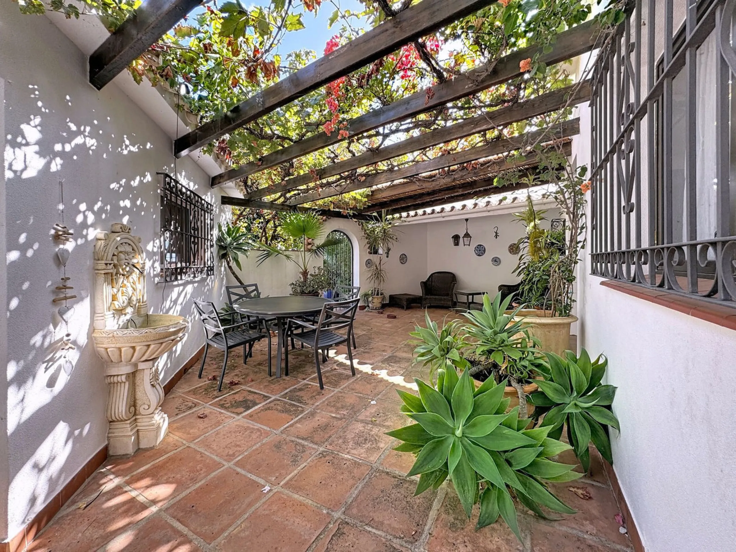 Charming Andalusian Villa with Panoramic Sea Views in Urbanisation Santa Rosa, Mijas