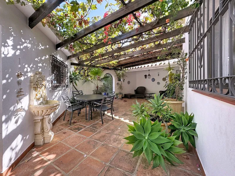 Charming Andalusian Villa with Panoramic Sea Views in Urbanisation Santa Rosa, Mijas