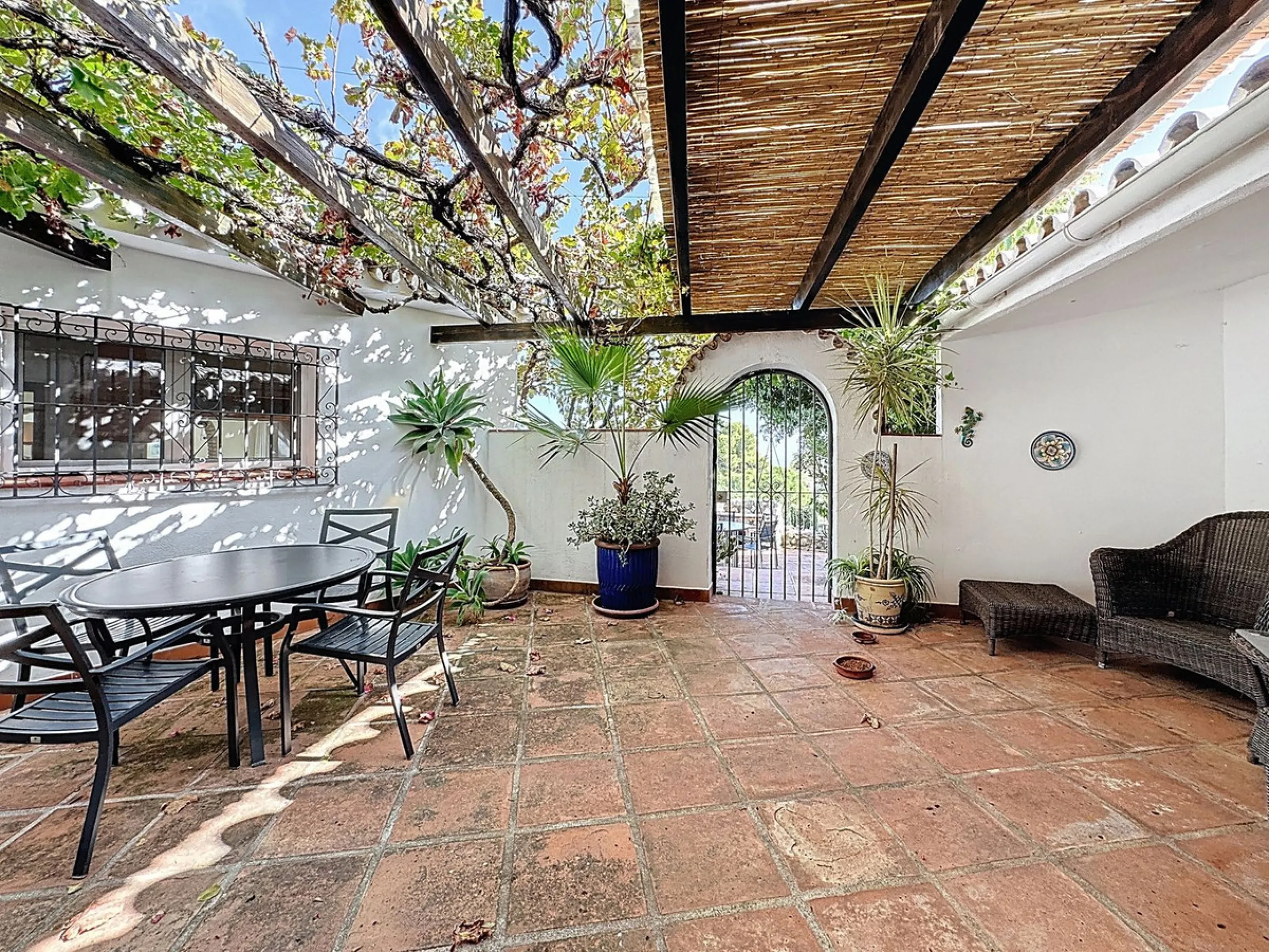 Charming Andalusian Villa with Panoramic Sea Views in Urbanisation Santa Rosa, Mijas