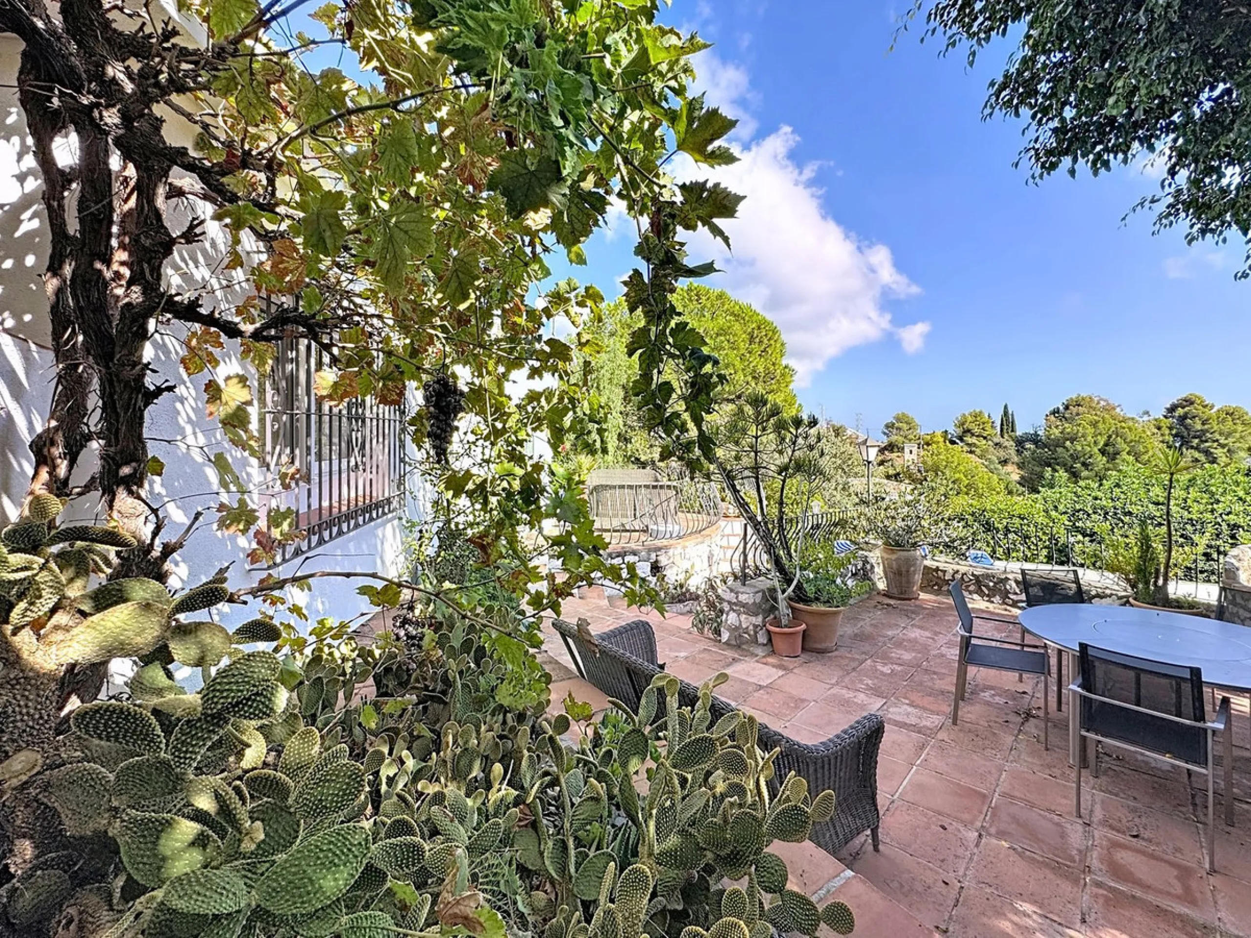 Charming Andalusian Villa with Panoramic Sea Views in Urbanisation Santa Rosa, Mijas