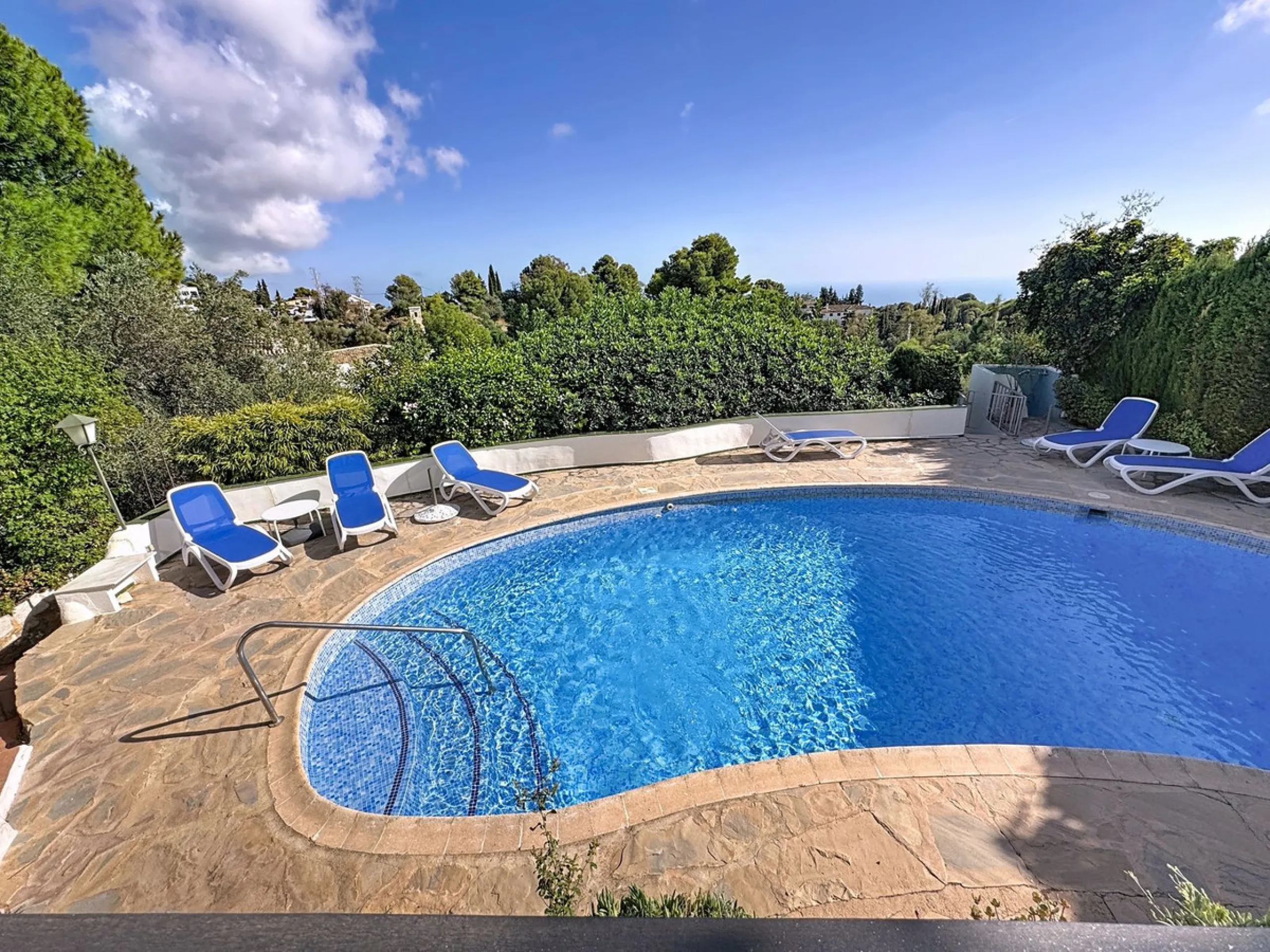 Charming Andalusian Villa with Panoramic Sea Views in Urbanisation Santa Rosa, Mijas