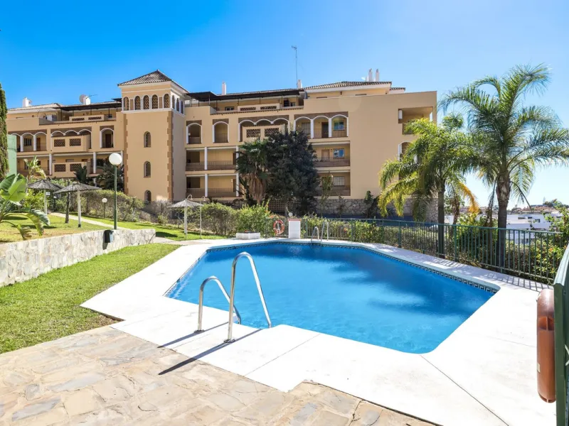 BEST BUY ALERT (Massively Reduced) - 2 bed, 2 bath penthouse in Mijas Costa with enormous 150m2 wrap around terrace / solarium, all with beautiful panoramic sea views.