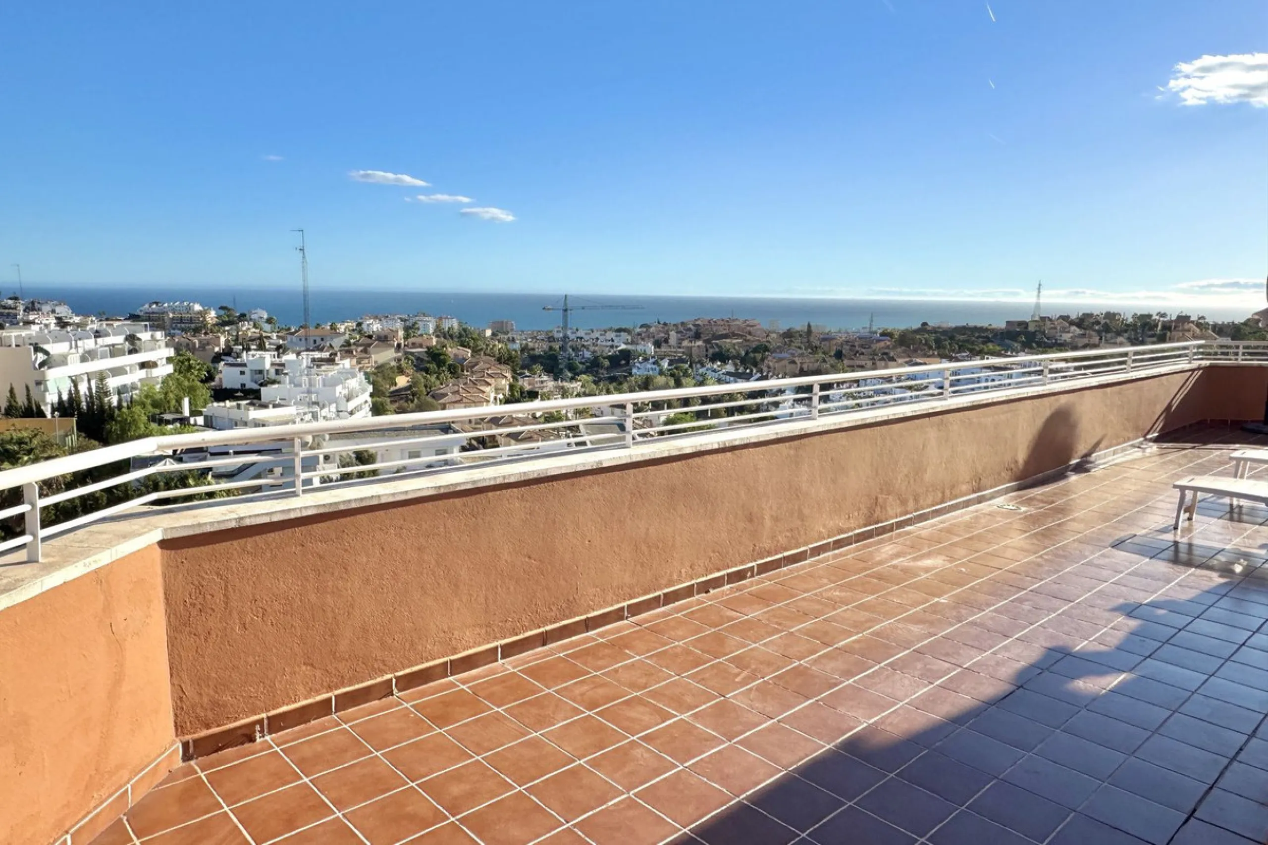 BEST BUY ALERT (Massively Reduced) - 2 bed, 2 bath penthouse in Mijas Costa with enormous 150m2 wrap around terrace / solarium, all with beautiful panoramic sea views.