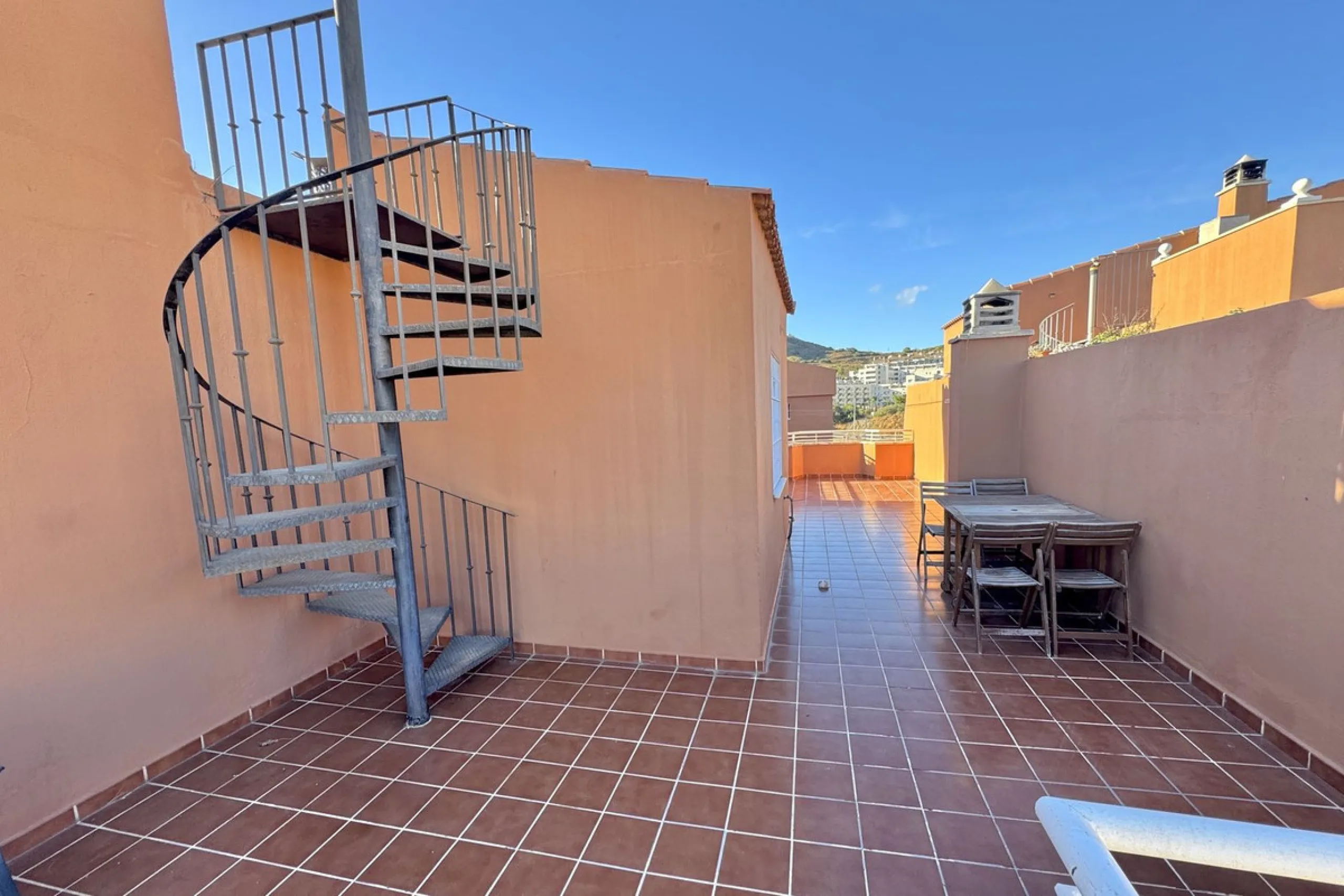 BEST BUY ALERT (Massively Reduced) - 2 bed, 2 bath penthouse in Mijas Costa with enormous 150m2 wrap around terrace / solarium, all with beautiful panoramic sea views.