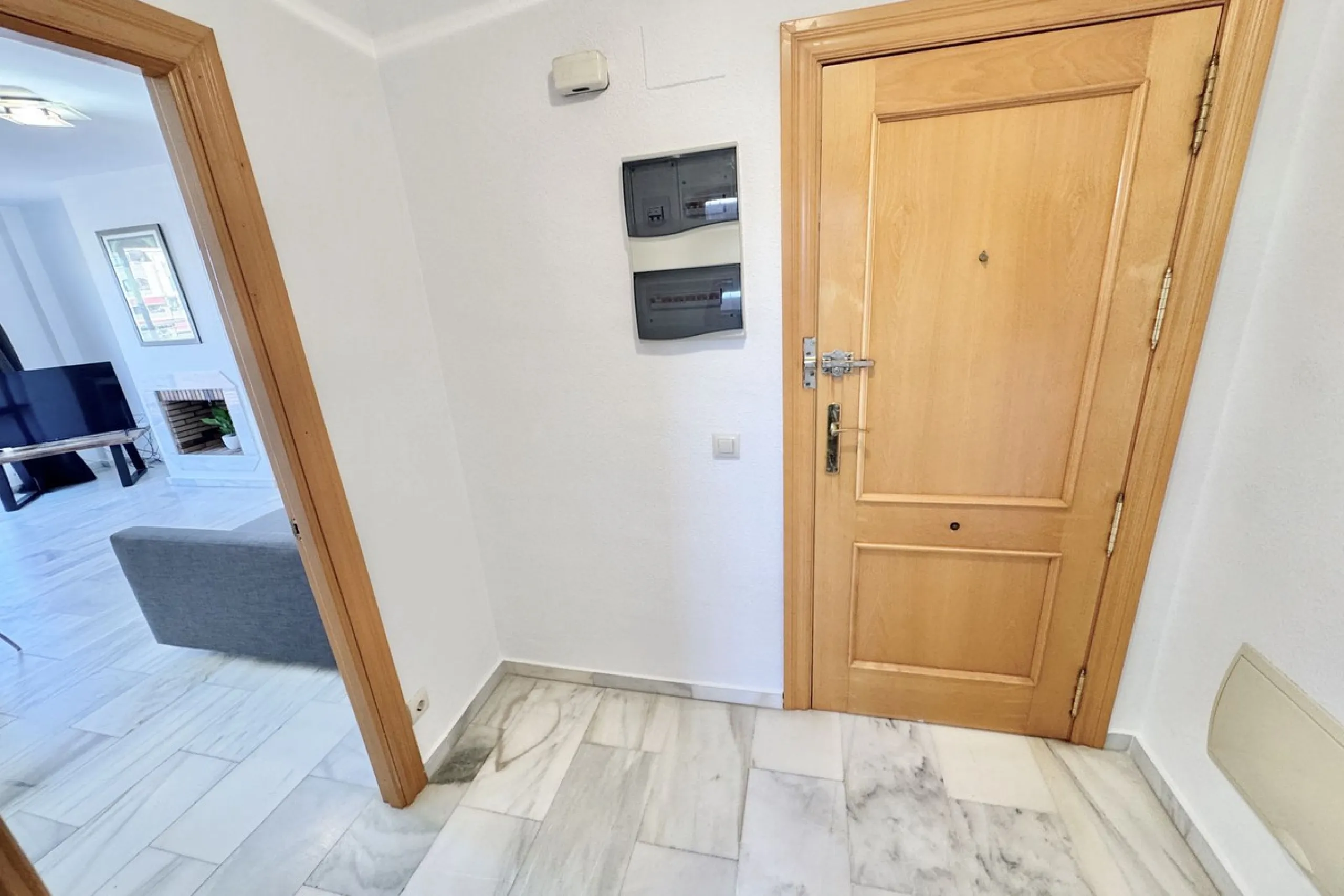 BEST BUY ALERT (Massively Reduced) - 2 bed, 2 bath penthouse in Mijas Costa with enormous 150m2 wrap around terrace / solarium, all with beautiful panoramic sea views.