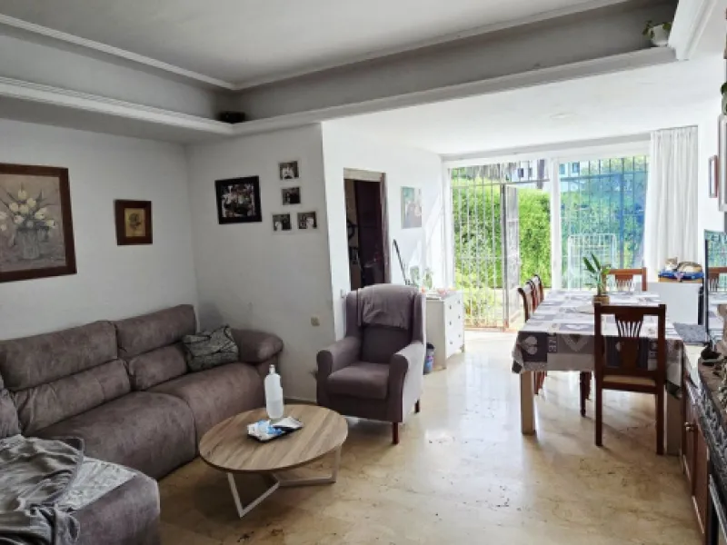 Apartment - Ground Floor Apartment в продаже в Marbella, Málaga. В доме 3 спален и 1 ванных комнат. Площадь дома 87 м²