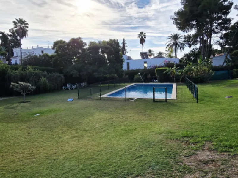 Apartment - Ground Floor Apartment в продаже в Marbella, Málaga. В доме 3 спален и 1 ванных комнат. Площадь дома 87 м²