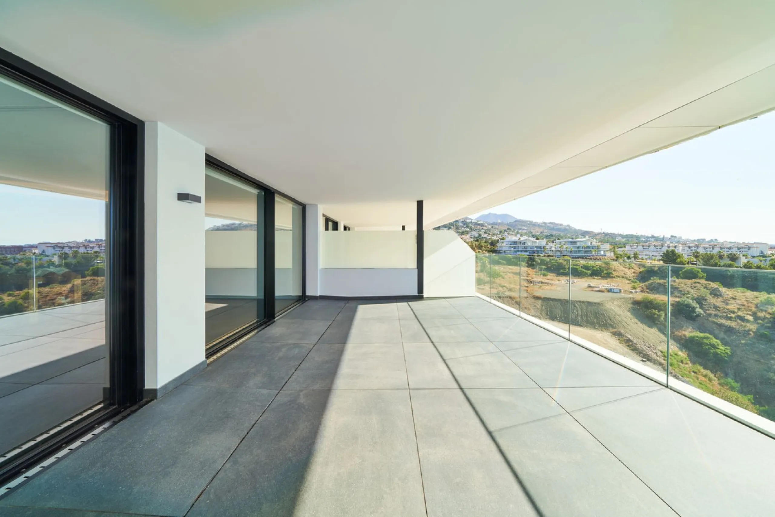 Now available: newly completed luxury residence in Reserva del Higuerón – ready for immediate viewing