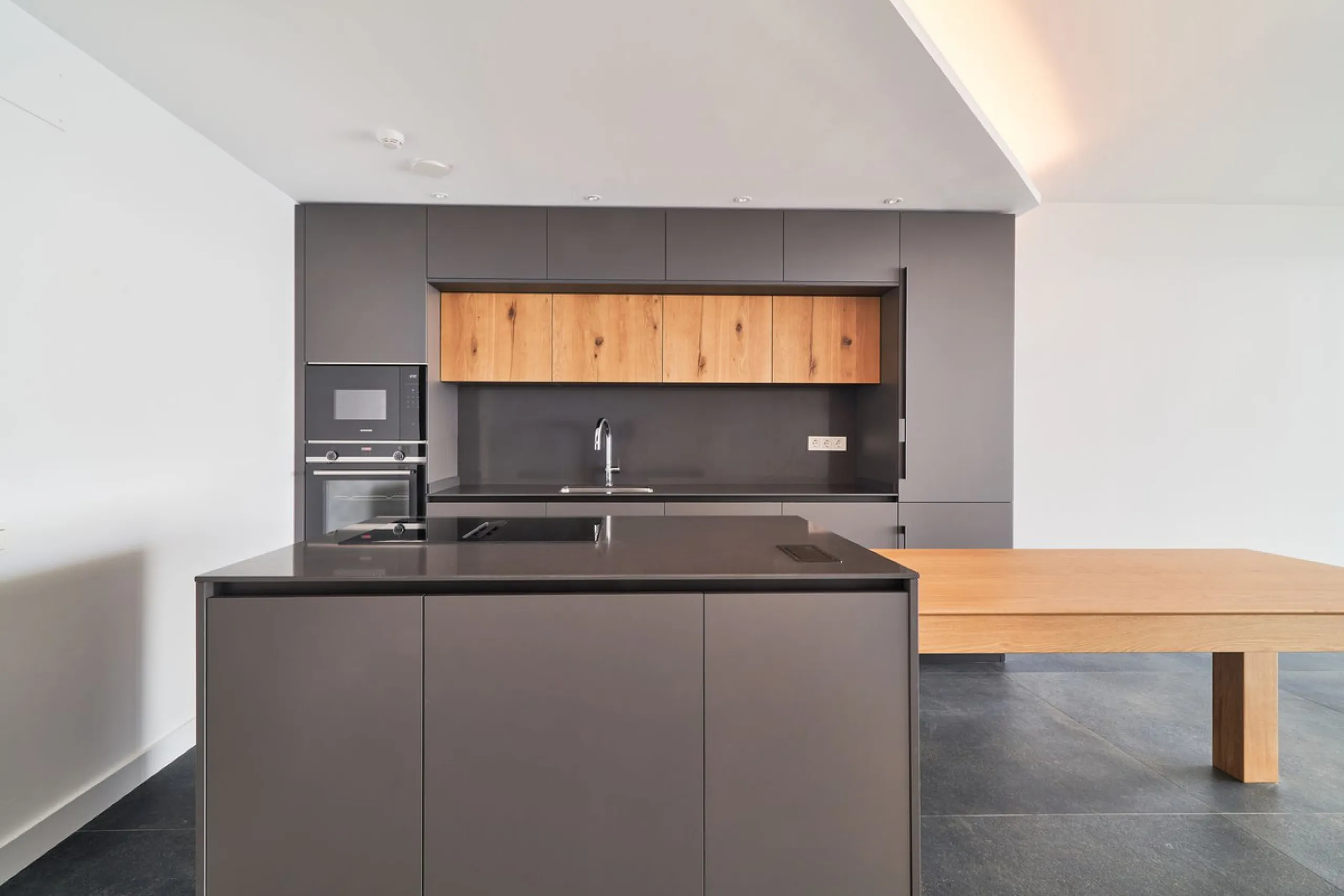 Now available: newly completed luxury residence in Reserva del Higuerón – ready for immediate viewing