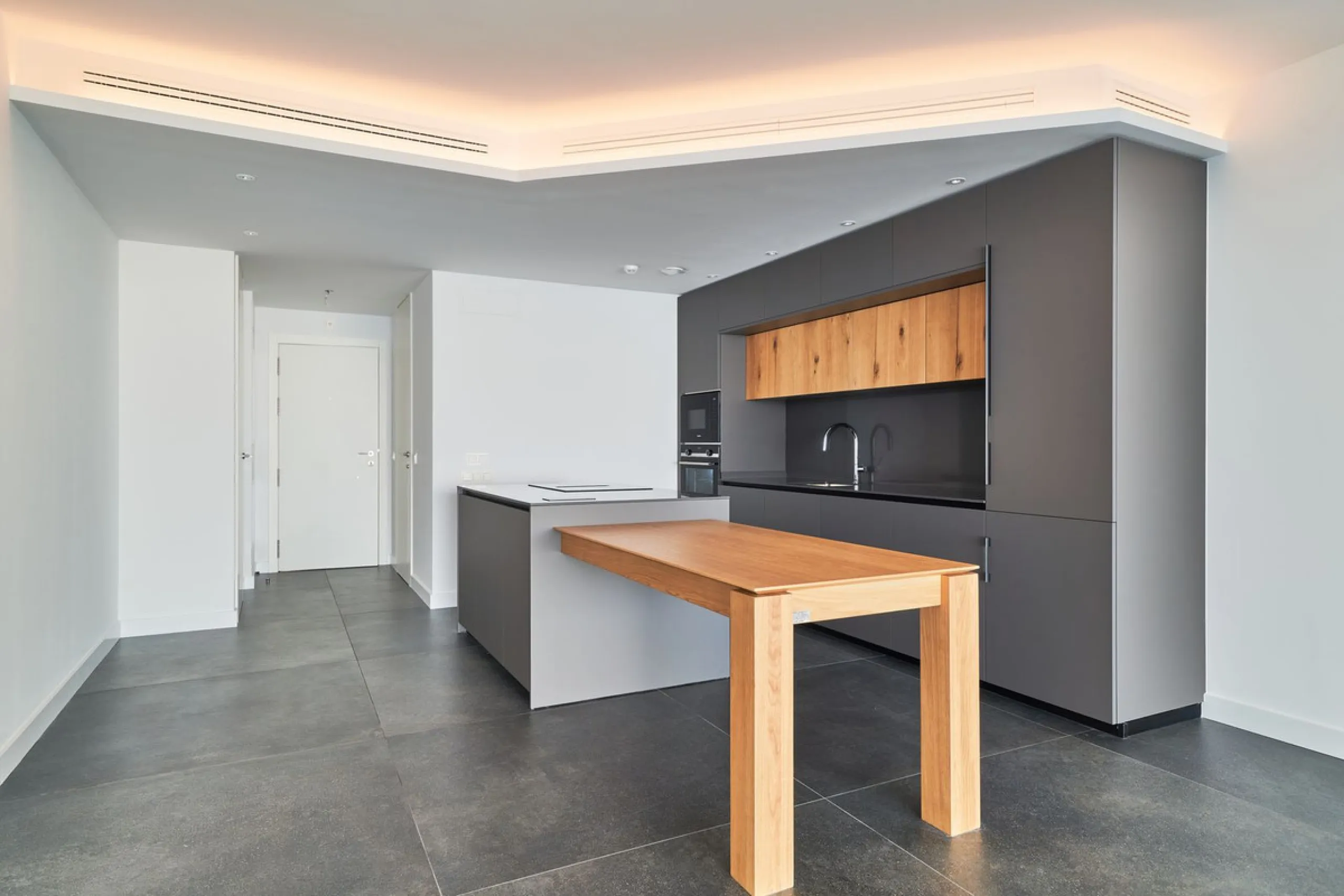 Now available: newly completed luxury residence in Reserva del Higuerón – ready for immediate viewing