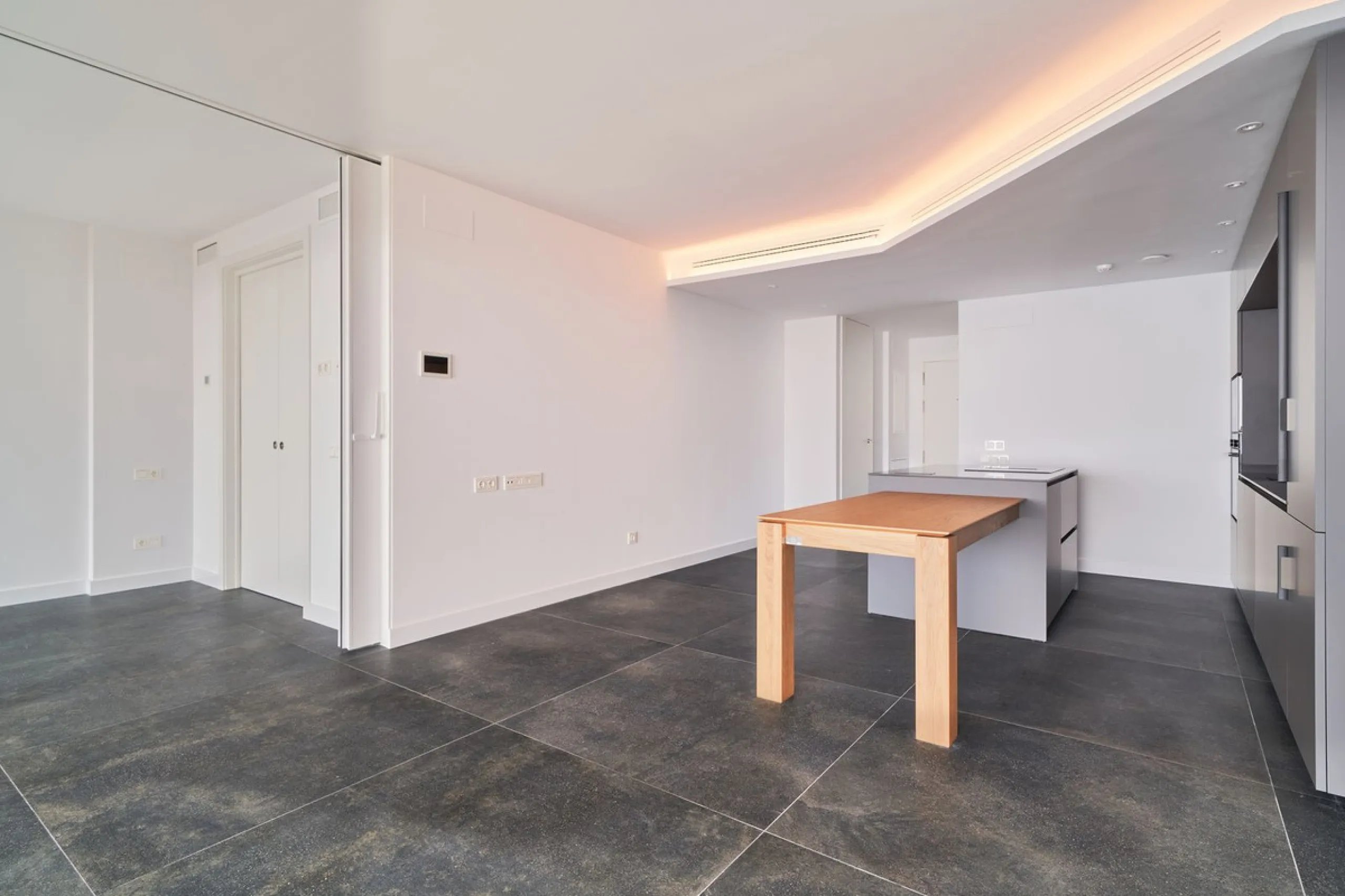 Now available: newly completed luxury residence in Reserva del Higuerón – ready for immediate viewing