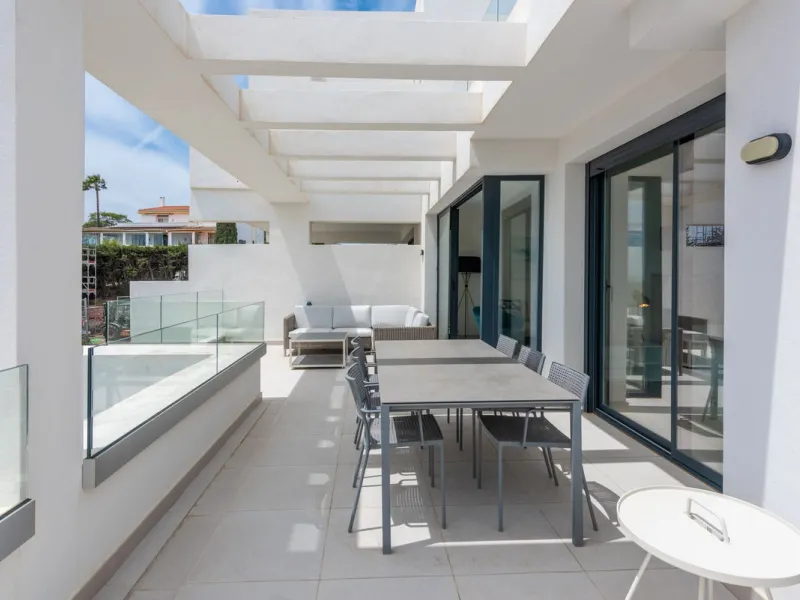 Luxurious Duplex Penthouse with Breathtaking Views in Mirador de Estepona Golf