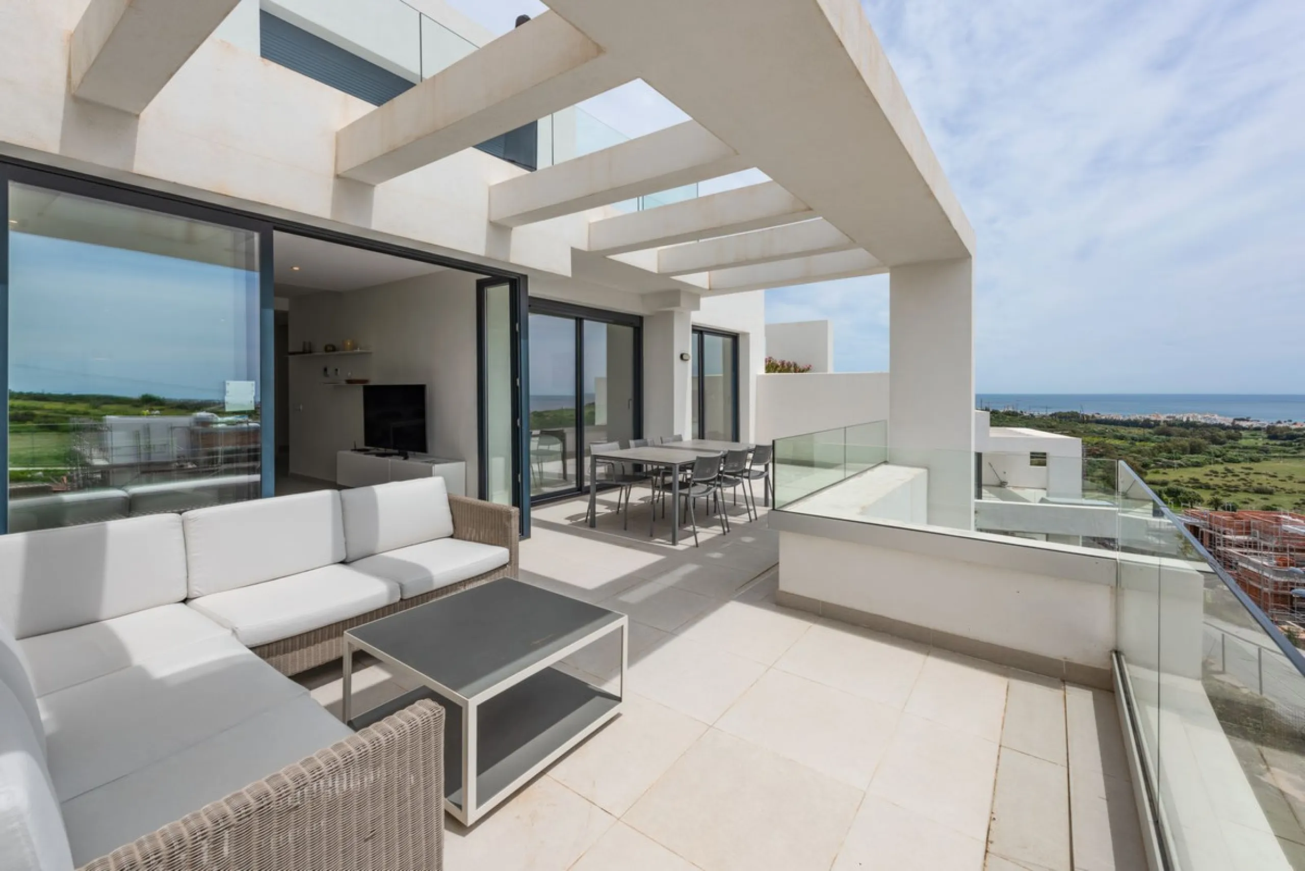 Luxurious Duplex Penthouse with Breathtaking Views in Mirador de Estepona Golf