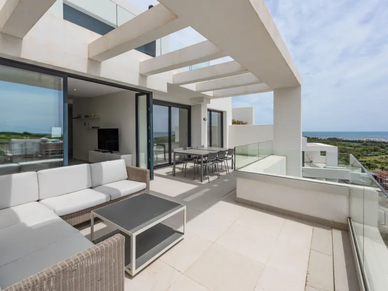 Luxurious Duplex Penthouse with Breathtaking Views in Mirador de Estepona Golf