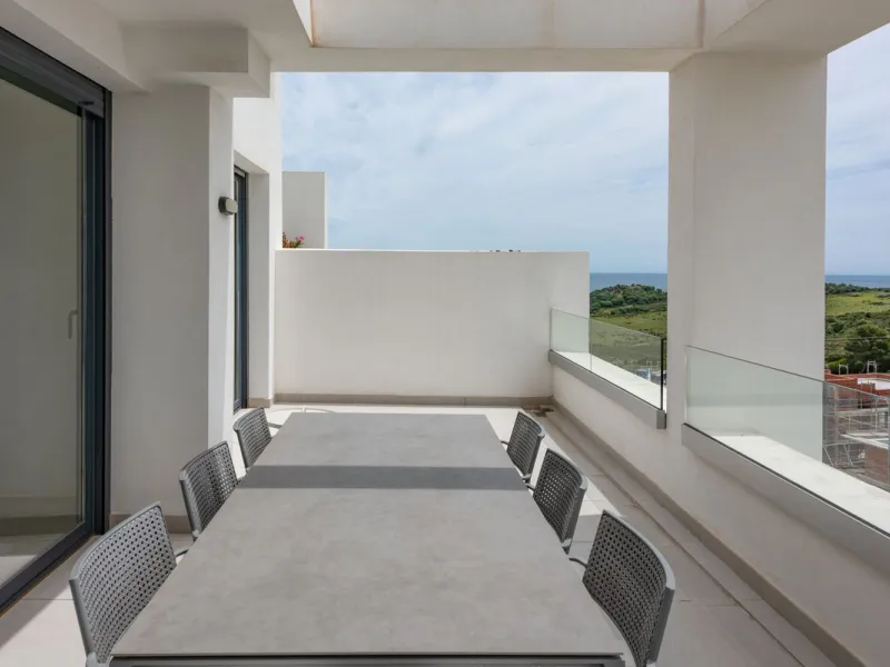 Luxurious Duplex Penthouse with Breathtaking Views in Mirador de Estepona Golf