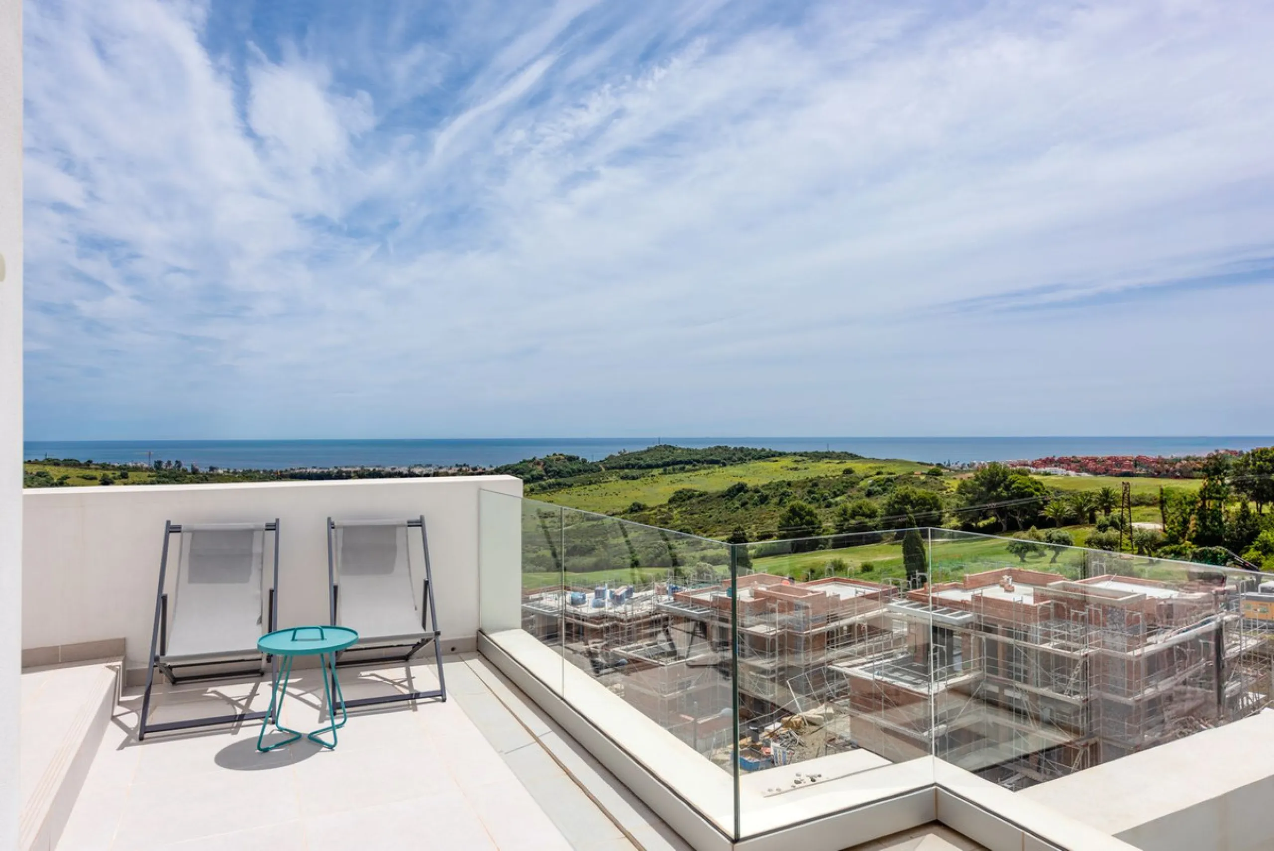Luxurious Duplex Penthouse with Breathtaking Views in Mirador de Estepona Golf