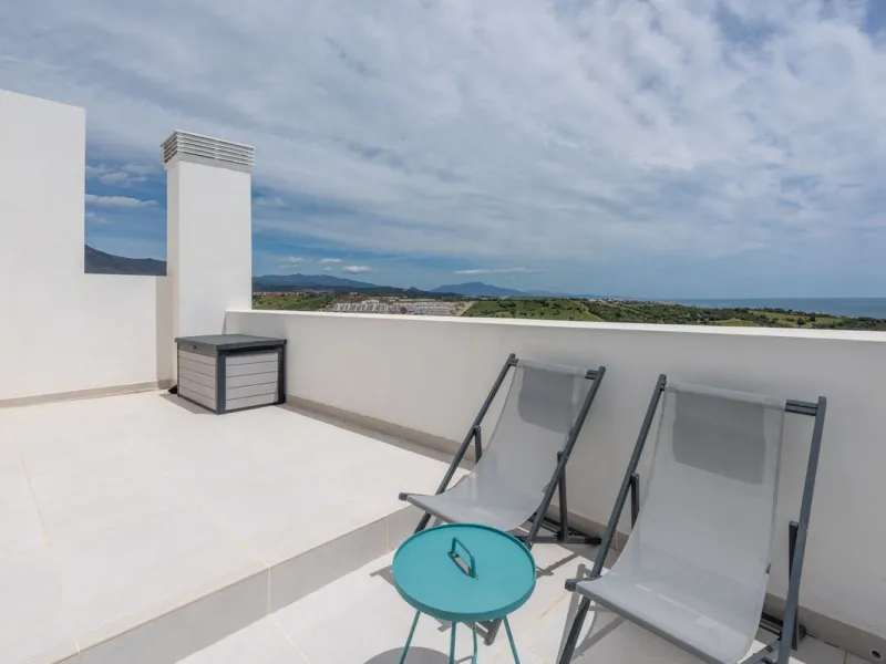 Luxurious Duplex Penthouse with Breathtaking Views in Mirador de Estepona Golf
