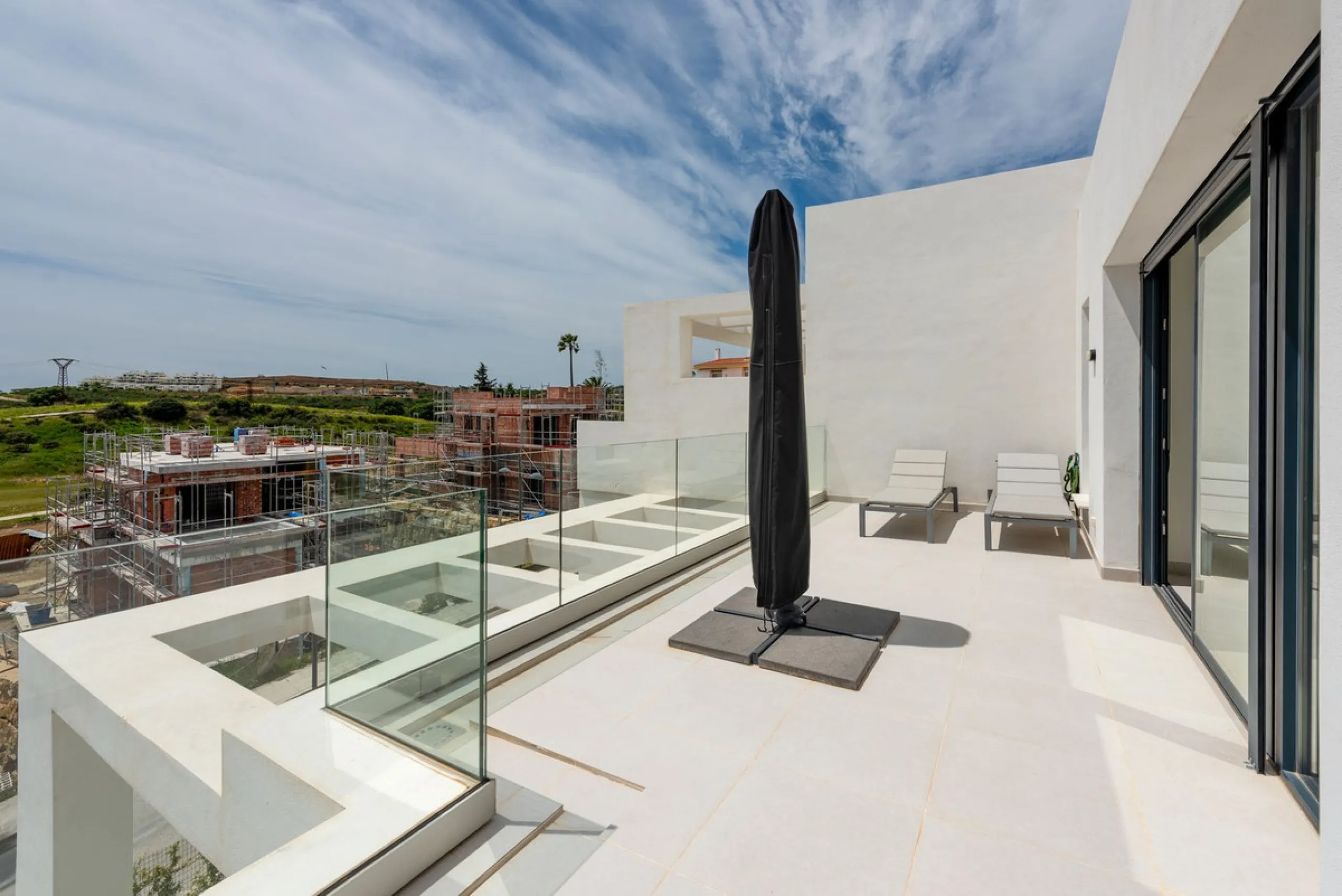 Luxurious Duplex Penthouse with Breathtaking Views in Mirador de Estepona Golf
