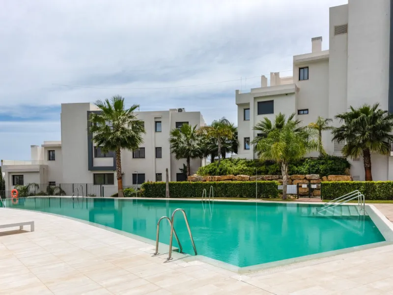 Luxurious Duplex Penthouse with Breathtaking Views in Mirador de Estepona Golf