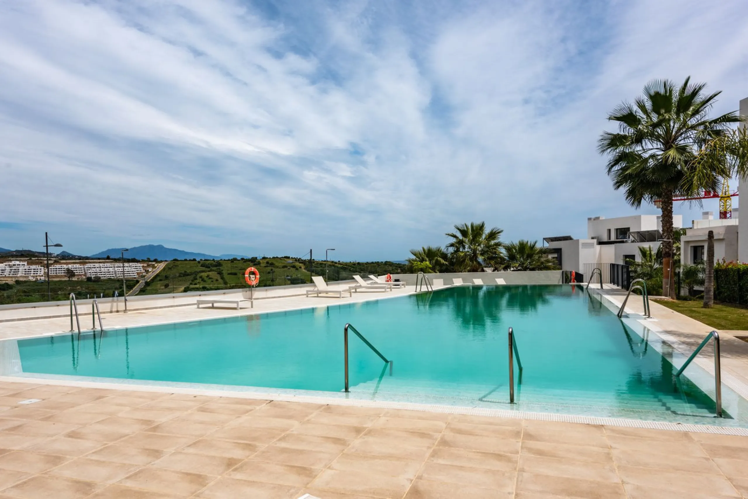 Luxurious Duplex Penthouse with Breathtaking Views in Mirador de Estepona Golf