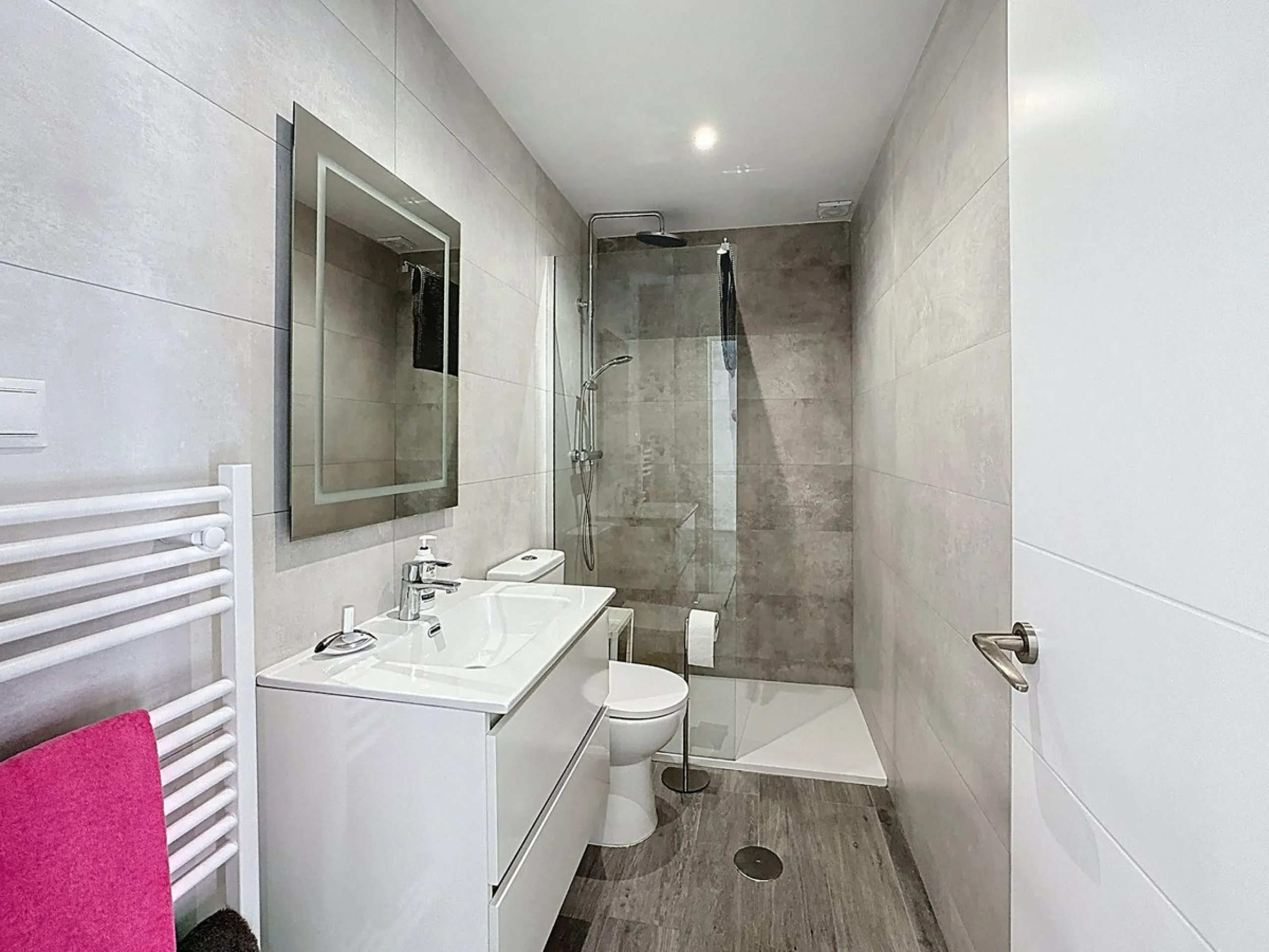 Elegant Townhouse with Terraces, Patio Access, and Expansion Possibilities in Mijas Pueblo